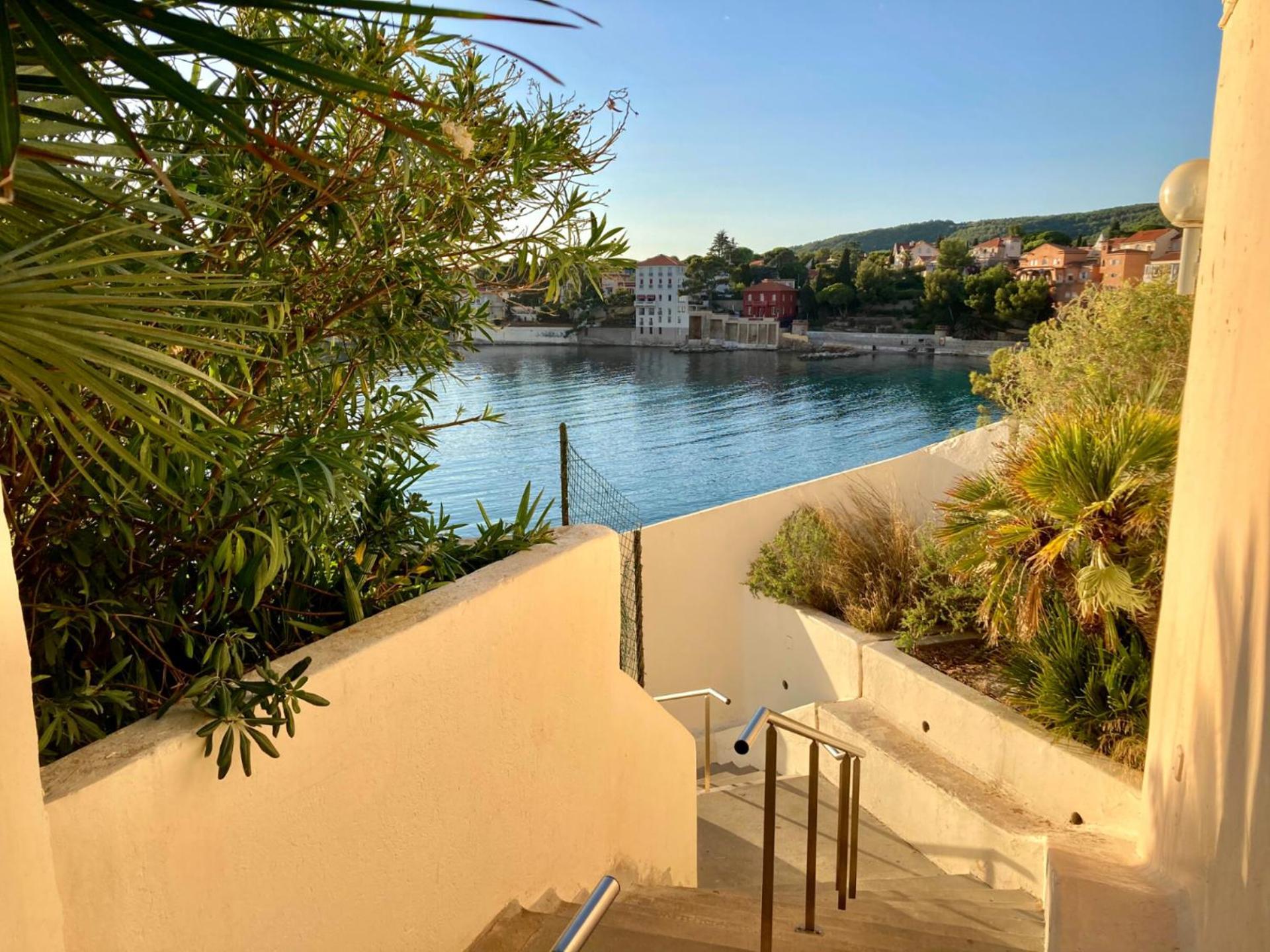 Appartement Coup De Coeur Centre Village Et Plage Climatise 3 Etoiles Terra Cigala Bandol Exterior foto